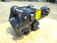 ミニショベルに取付けるクレーン仕様機用ワンタッチ装着機を納品
