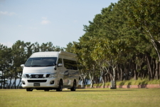 遊び続けよう。本気で遊ぶ大人たちが夢中になる車：OG-Transporter in the field