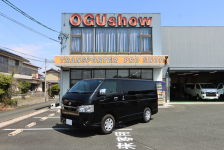 200系ハイエースダークプライムSの室内を車中泊仕様へリフォーム！